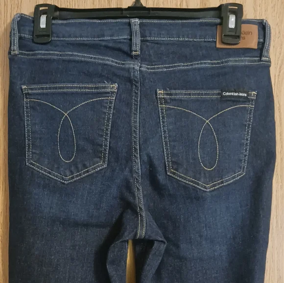 Calvin Klein Jeans - Picture 4 of 5